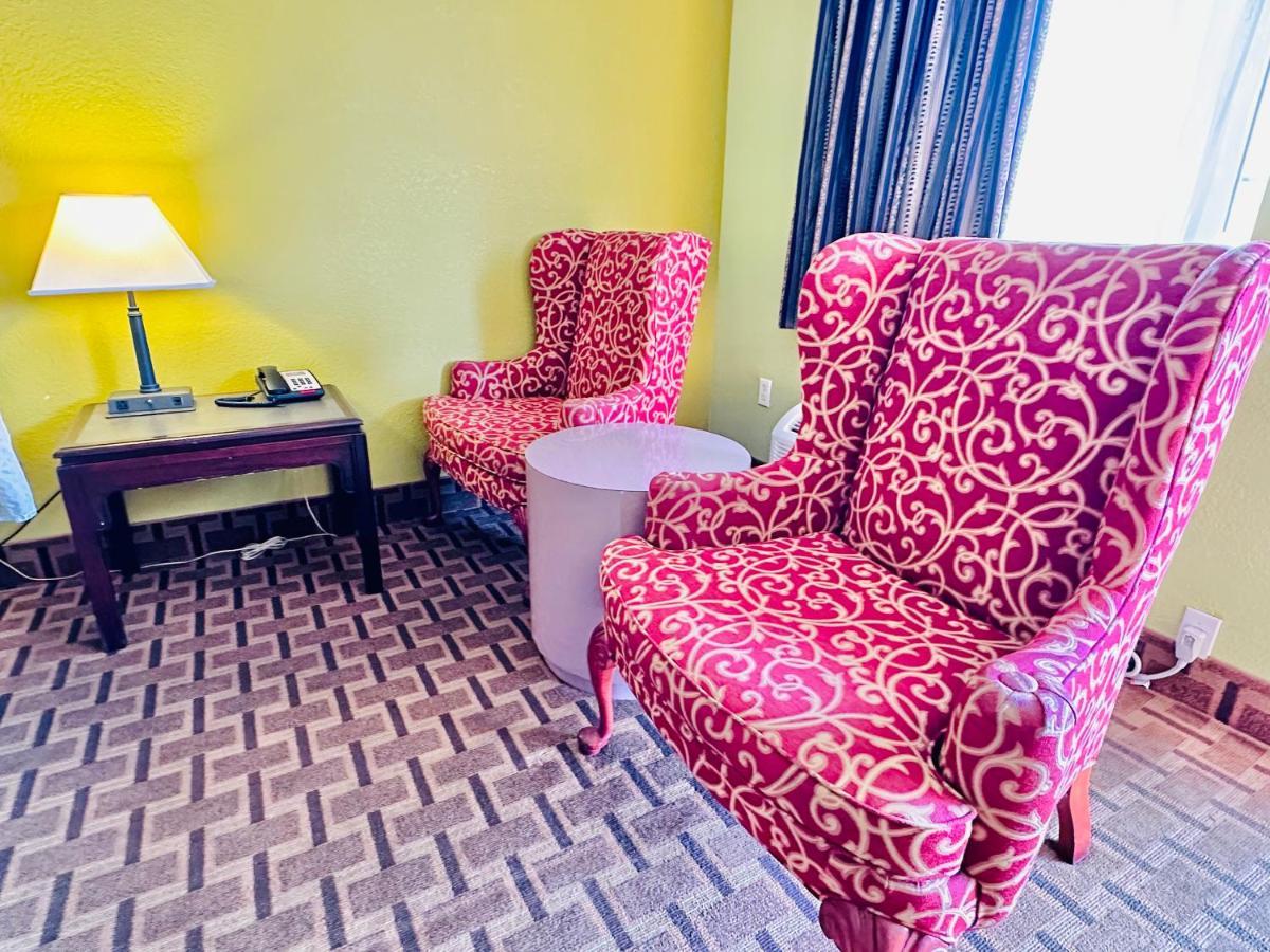 American Inn Princeton Екстериор снимка