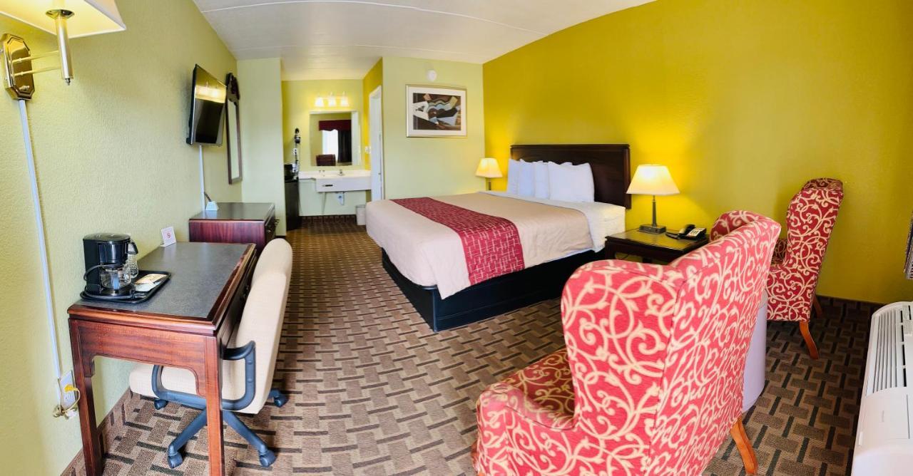 American Inn Princeton Екстериор снимка