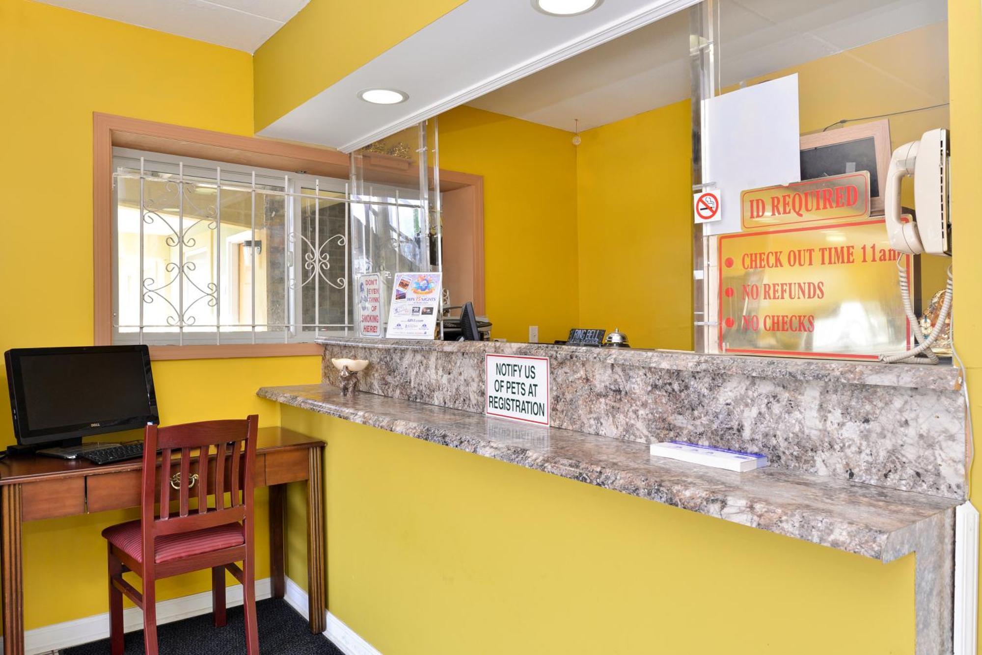 American Inn Princeton Екстериор снимка
