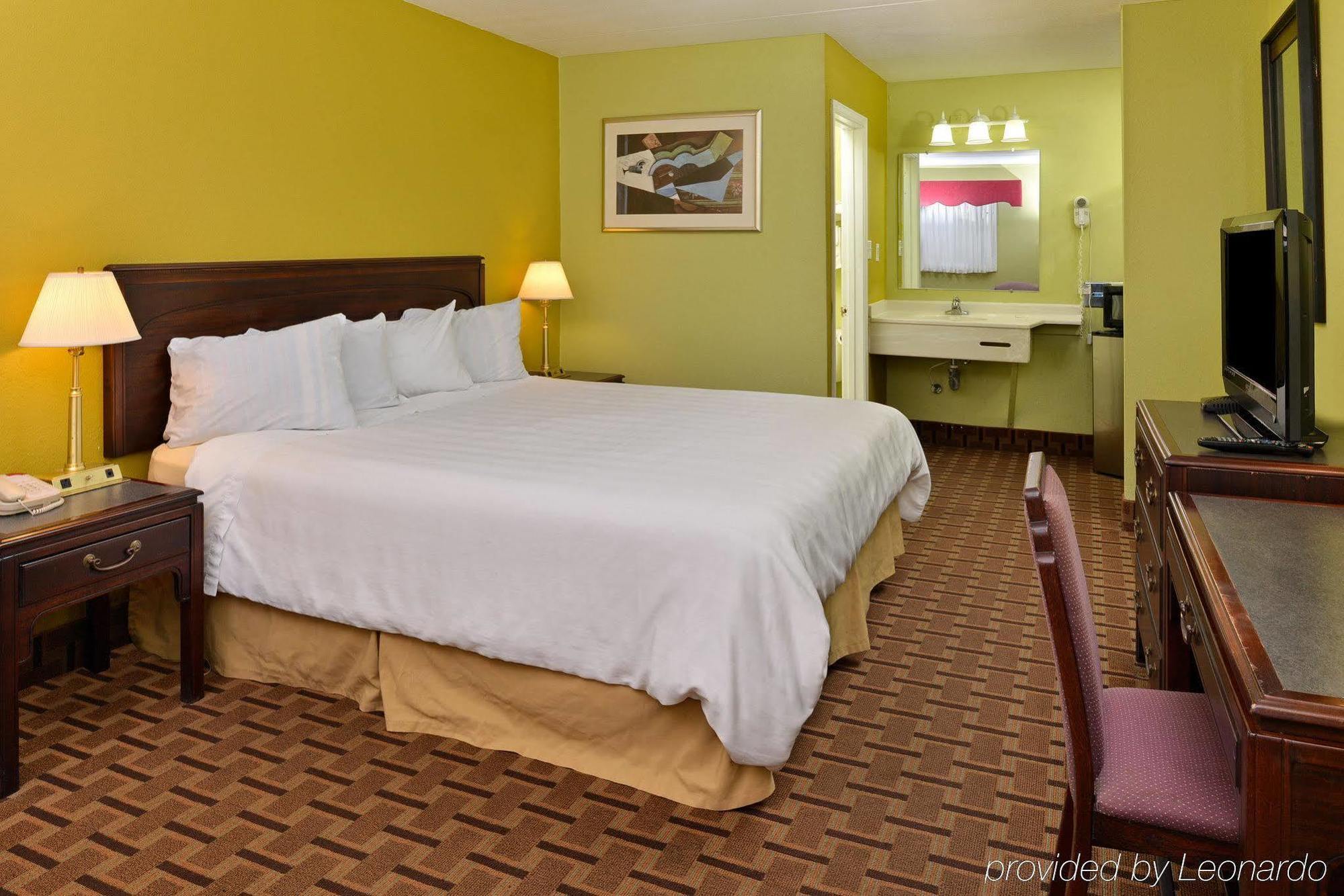 American Inn Princeton Екстериор снимка